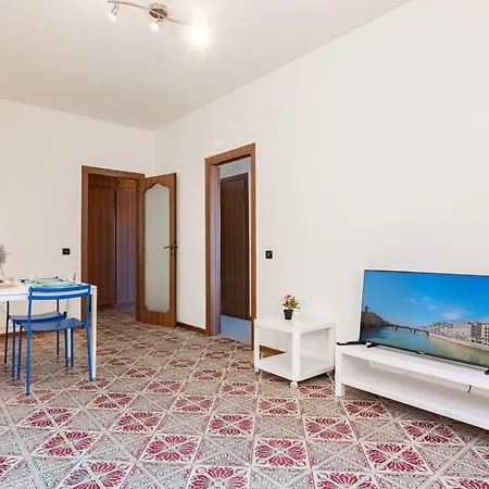 公寓 Lnd 9- 2 Camere, 3 Balconi, Parcheggio, Zona Residenziale